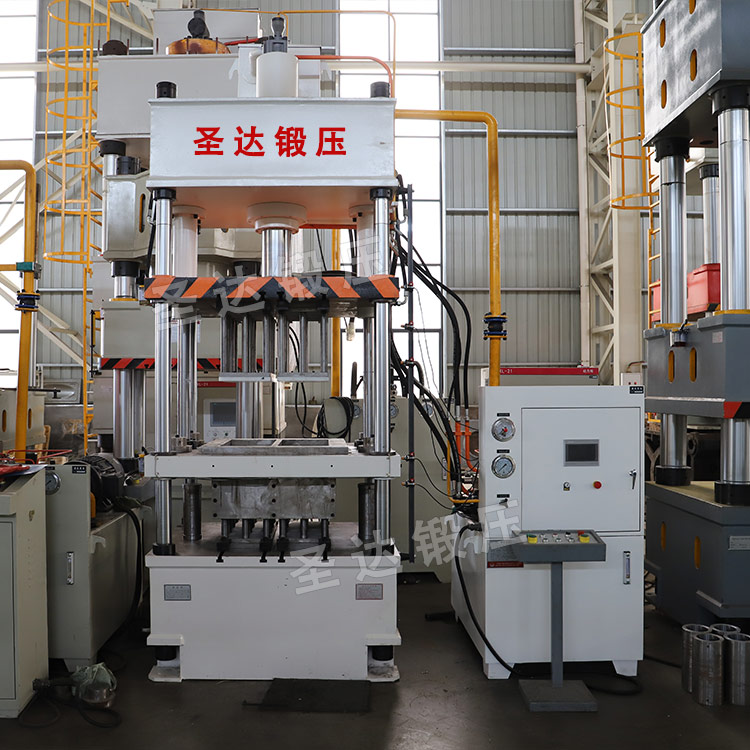 100噸珍珠巖板成型液壓機(jī)車間實(shí)物 100噸珍珠巖板成型液壓機(jī)車間實(shí)物